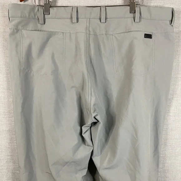 Men's Greg Norman Shark Straight Leg Chino Golf Pants  Regular Fit in Gray 40/32 - Picture 7 of 8